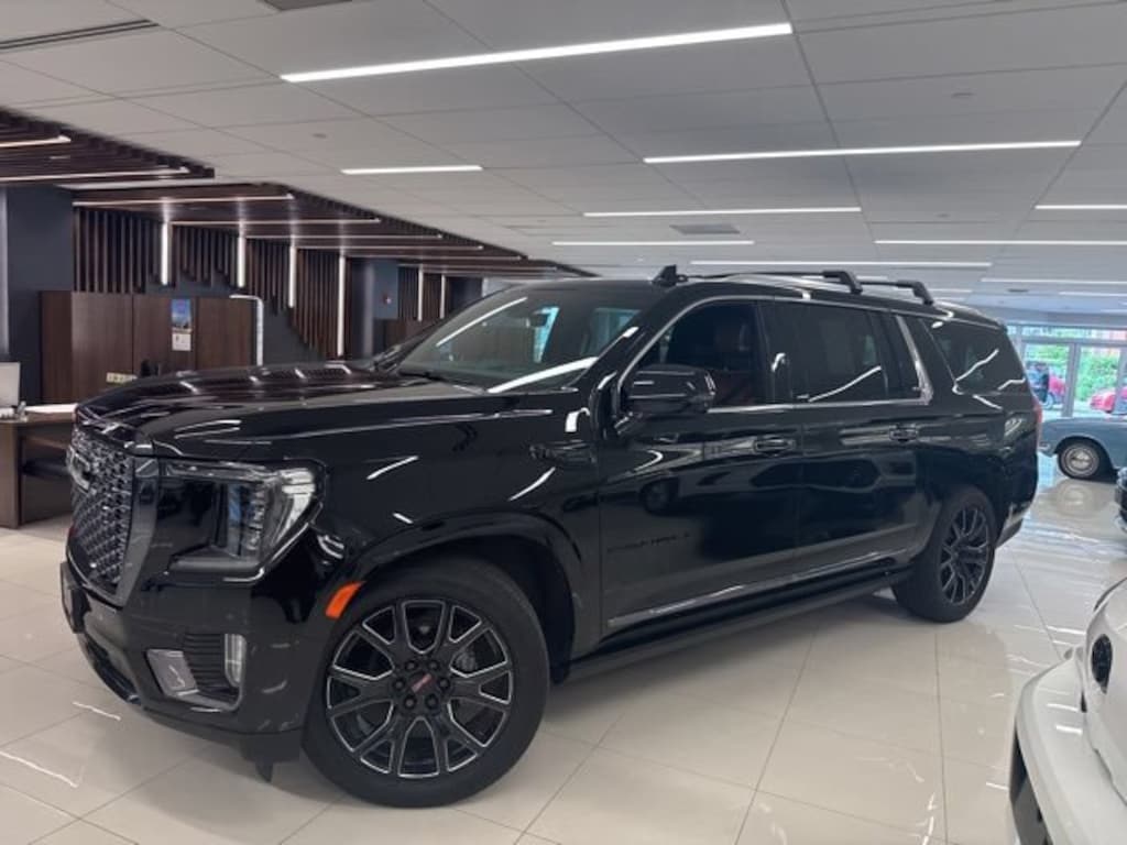 Used 2024 GMC Yukon XL Denali Ultimate SUV