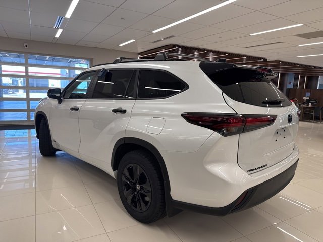2024 Toyota Highlander Hybrid XLE photo 2