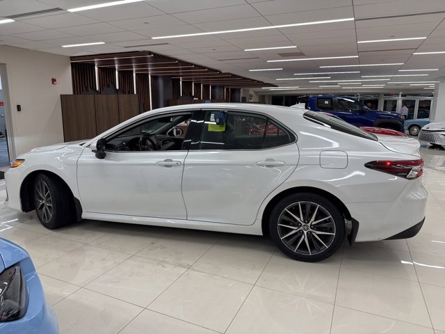 2023 Toyota Camry XLE photo 2
