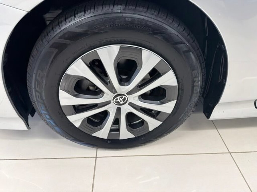 Certified 2022 Toyota Prius LE Hatchback