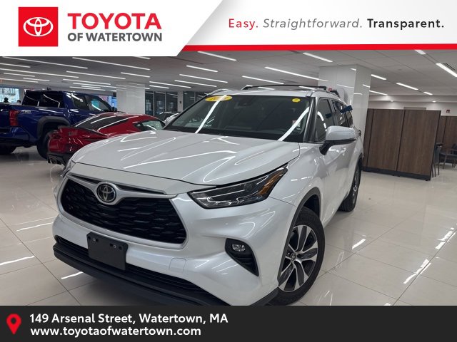 2023 Toyota Highlander XLE's photo