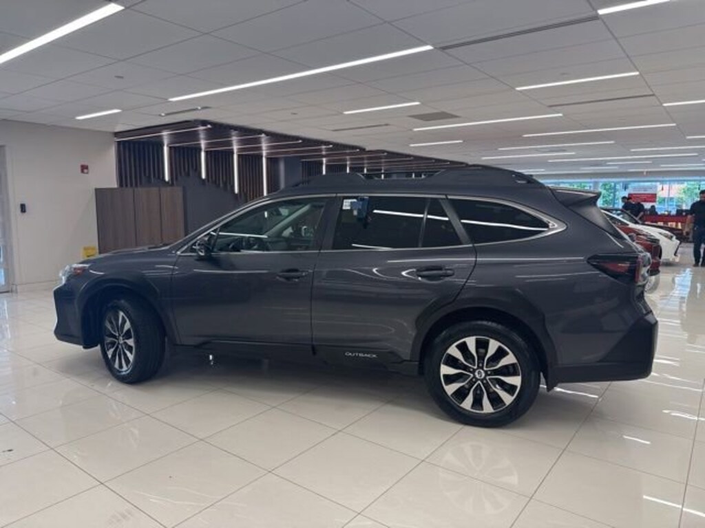 Used 2023 Subaru Outback Limited SUV