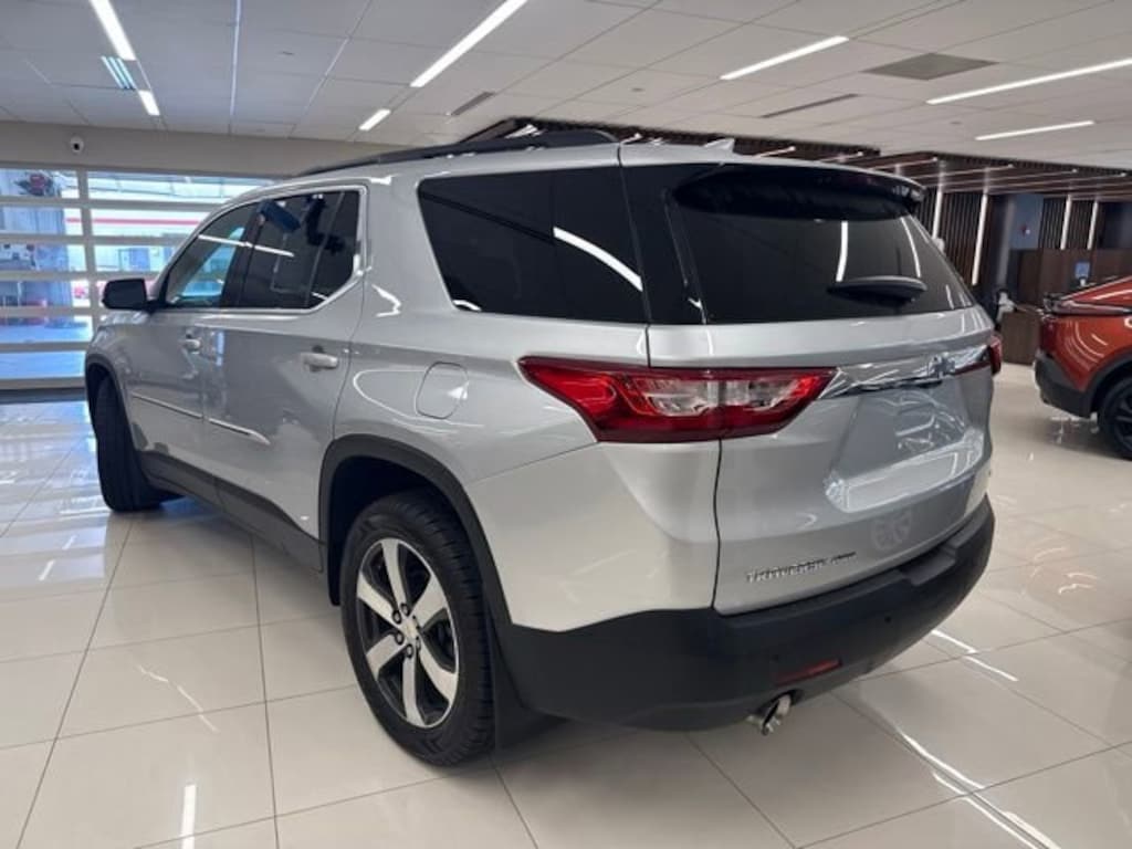 Used 2021 Chevrolet Traverse LT Leather SUV