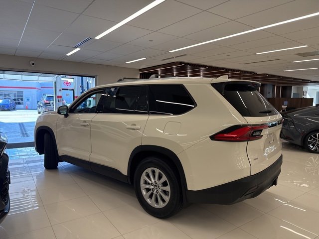 Certified 2024 Toyota Grand Highlander XLE with VIN 5TDAAAB55RS037233 for sale in Watertown, MA