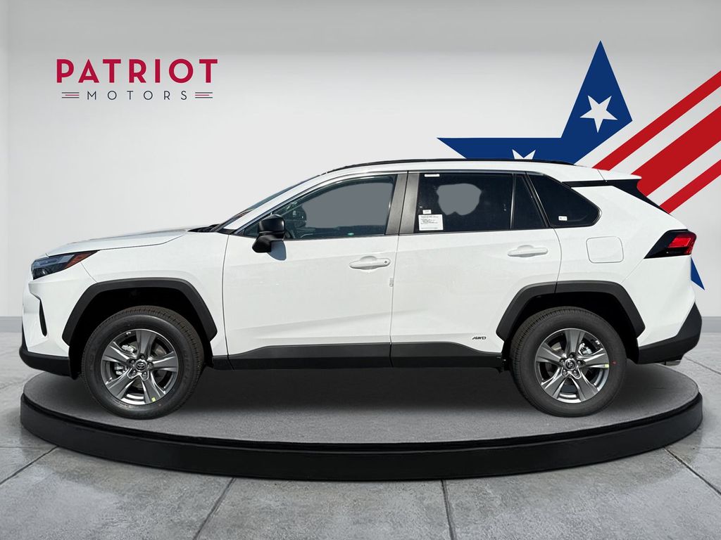 2025 Toyota RAV4 Hybrid LE photo 2