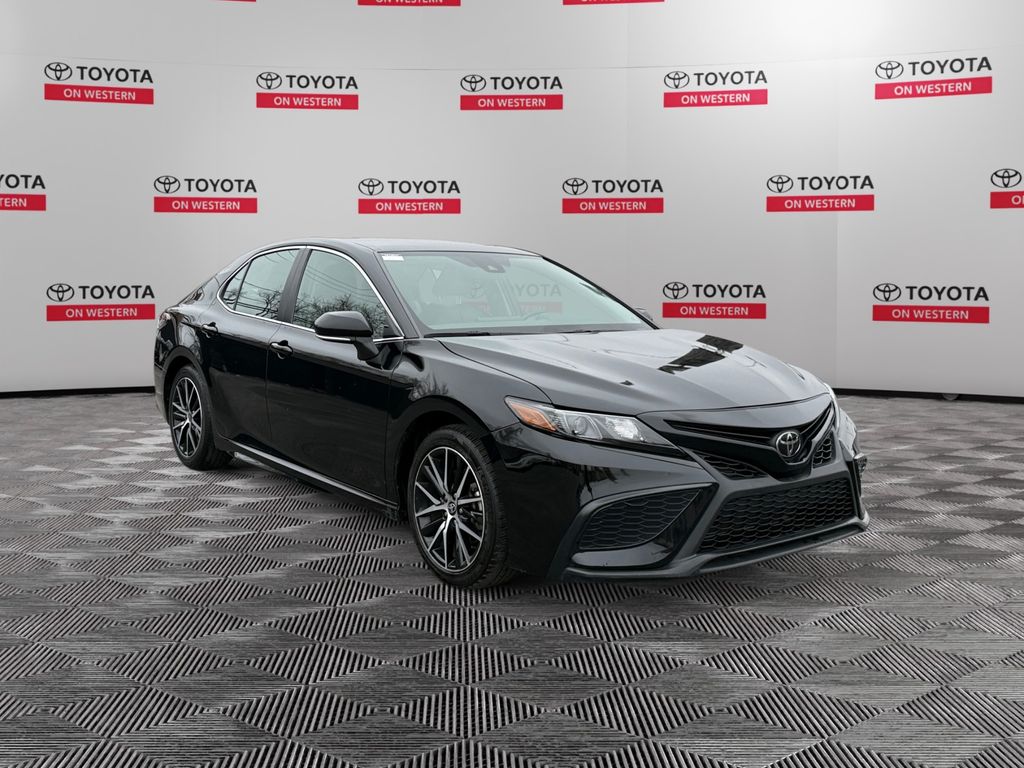 2024 Toyota Camry Sedan 