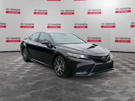 2024 Toyota Camry SE Sedan