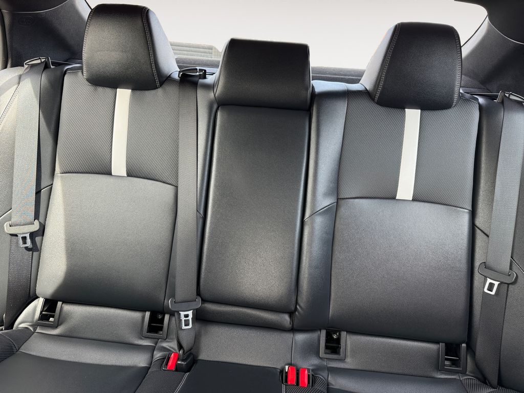 2025 Toyota Camry SE - Photo 13
