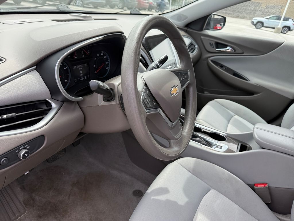 2024 Chevrolet Malibu 1LT - Photo 28
