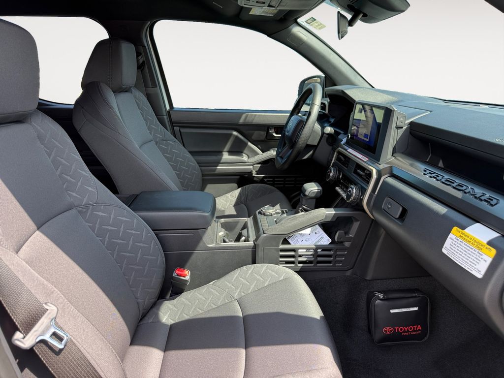 2026 Toyota Tacoma SR5 - Photo 15
