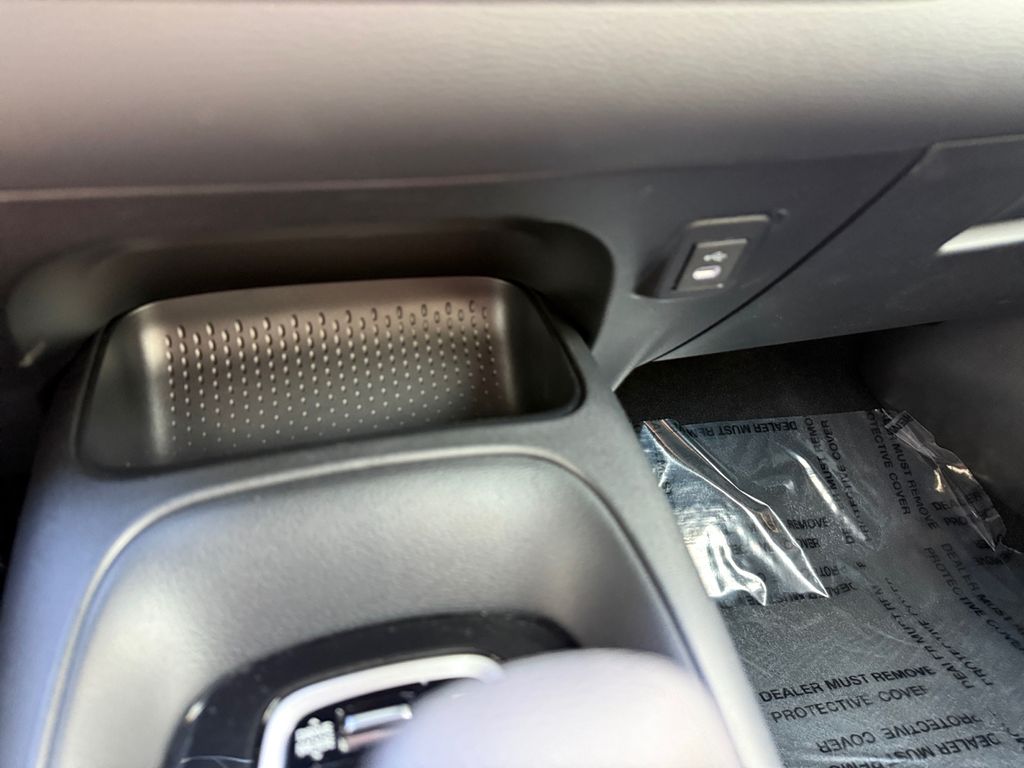 2026 Toyota Corolla SE - Photo 36
