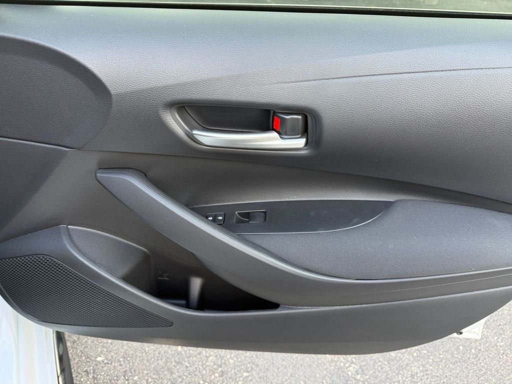 2026 Toyota Corolla SE - Photo 19