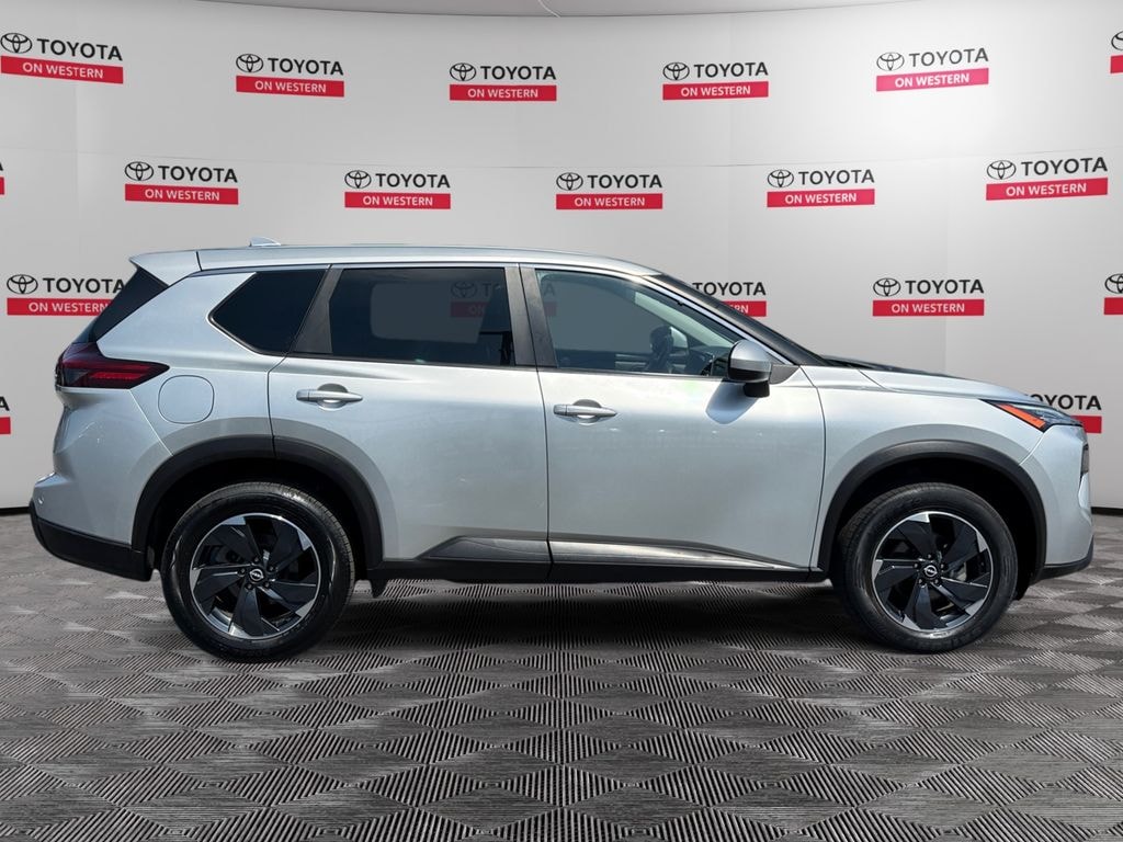 Used 2024 Nissan Rogue SV SUV