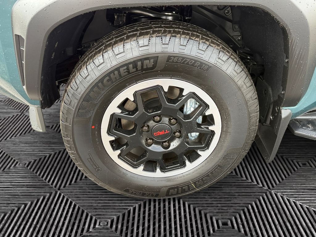 2026 Toyota 4Runner TRD Off-Road - Photo 14