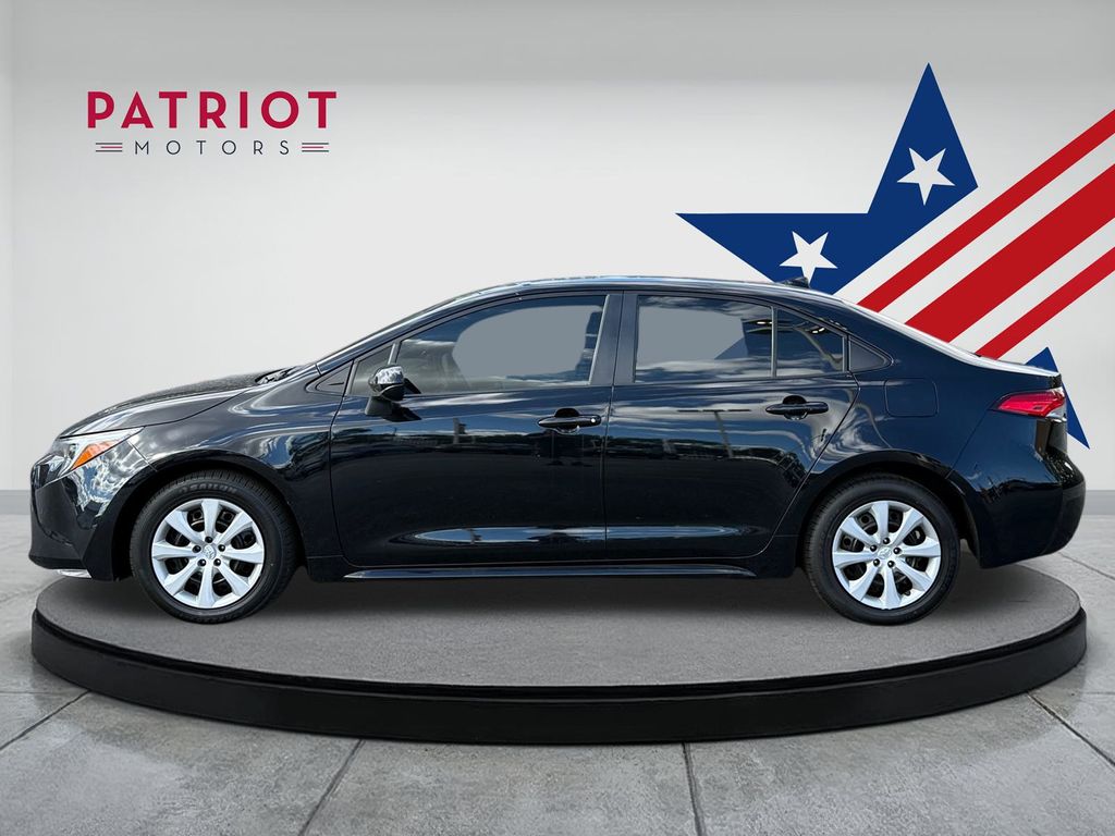 2023 Toyota Corolla Hybrid LE photo 2