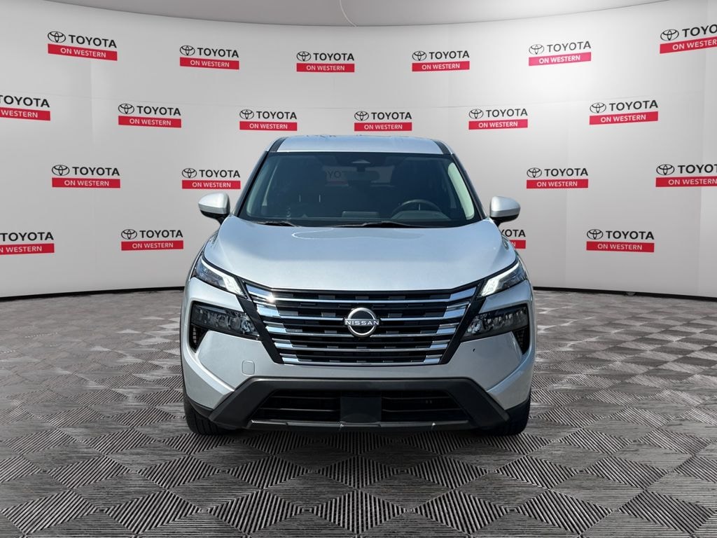 Used 2024 Nissan Rogue SV SUV