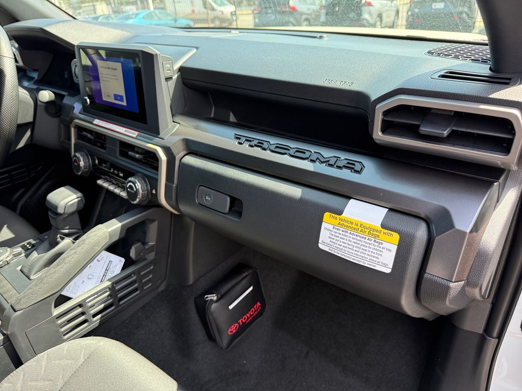 2026 Toyota Tacoma SR5 - Photo 16
