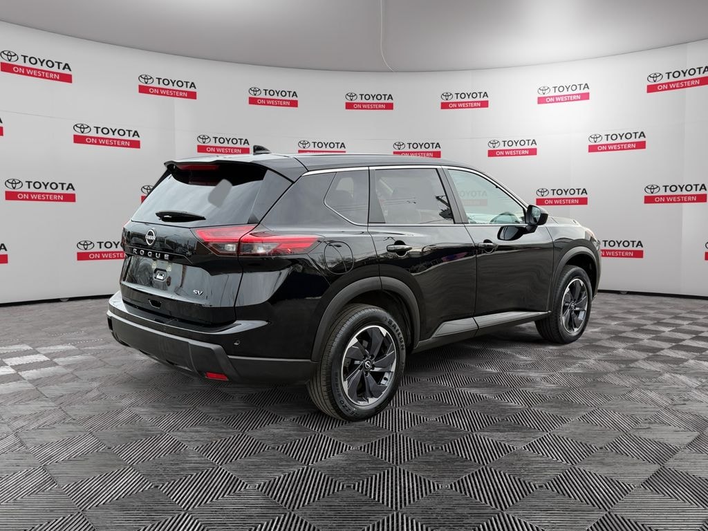 Used 2024 Nissan Rogue SV SUV