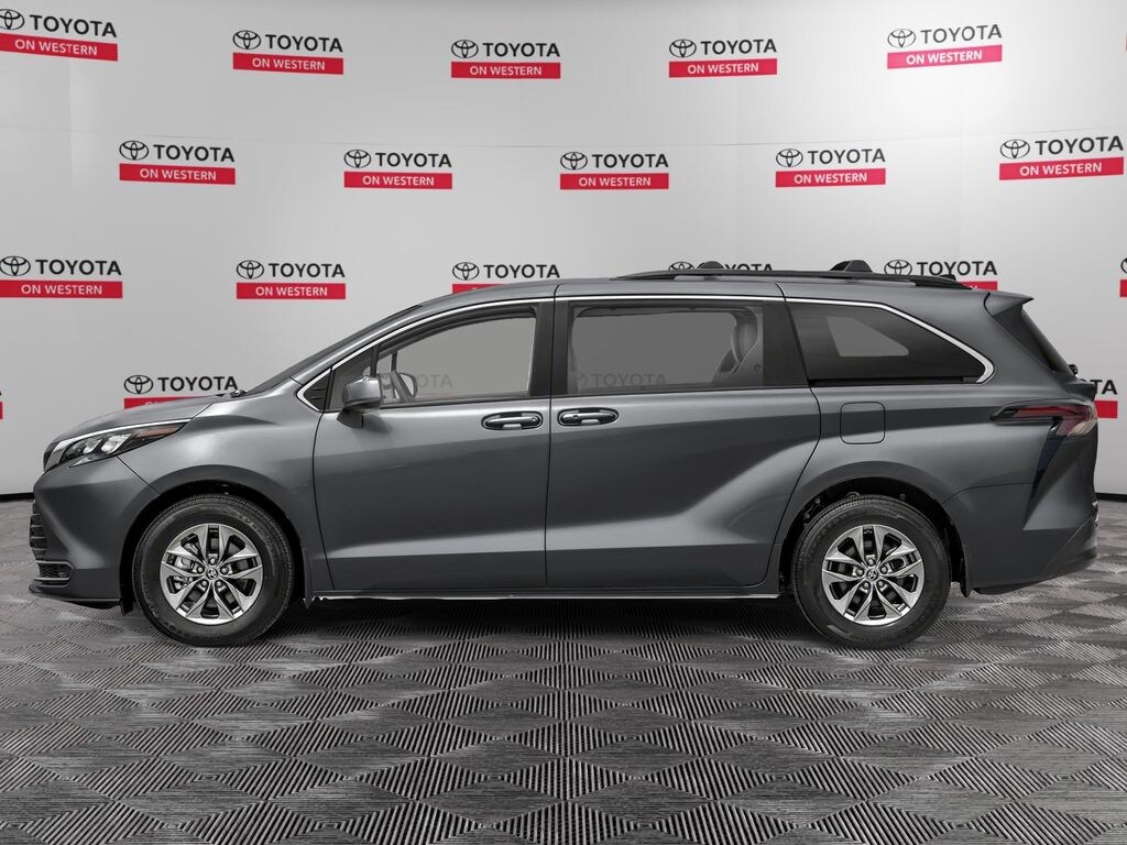 New 2026 Toyota Sienna LE 8 PASSENGER