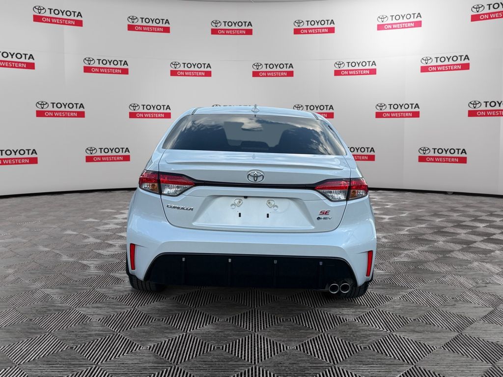 2026 Toyota Corolla SE - Photo 6