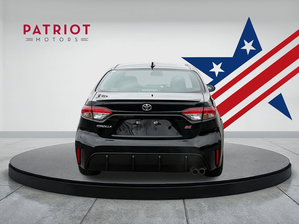 2024 Toyota Corolla SE photo 4