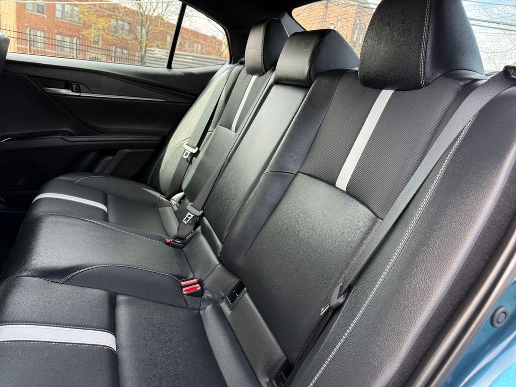 2025 Toyota Camry SE - Photo 24
