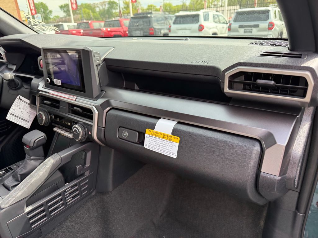 2026 Toyota 4Runner TRD Off-Road - Photo 16