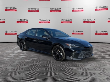 2025 Toyota Camry SE Sedan