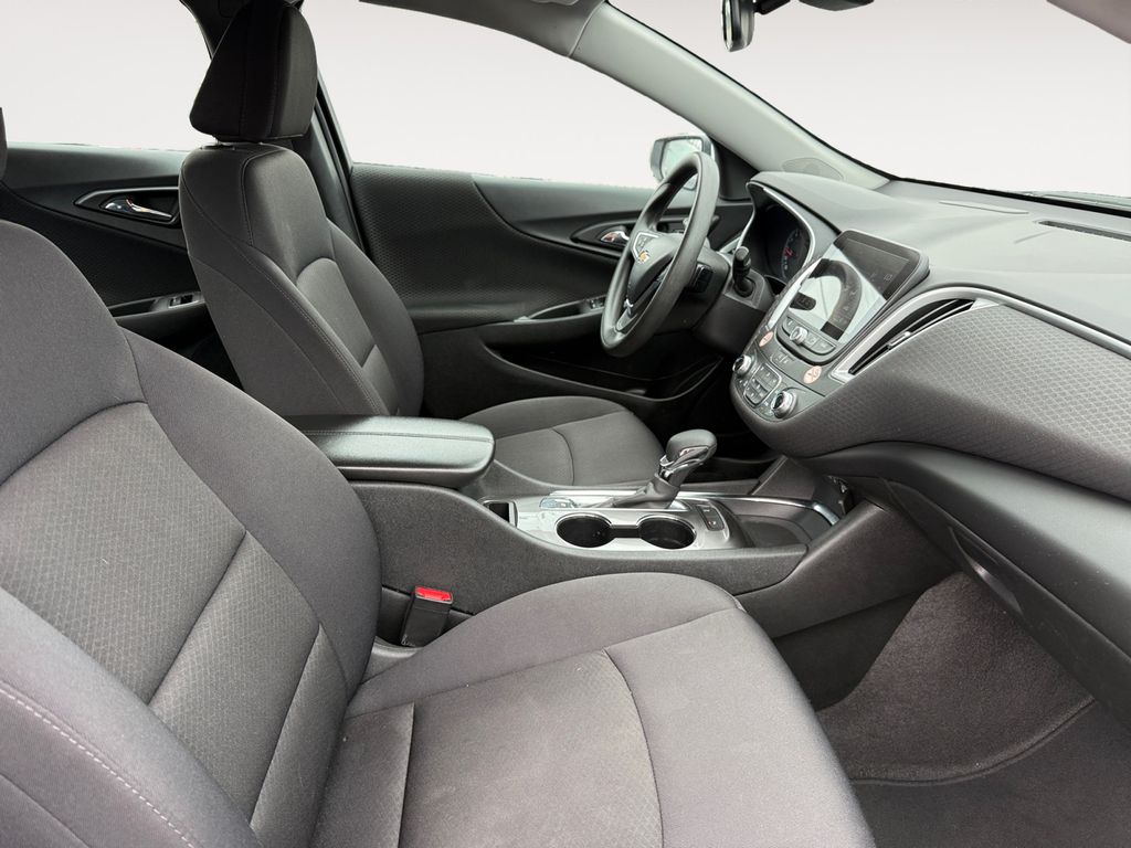 2024 Chevrolet Malibu 1LT - Photo 15