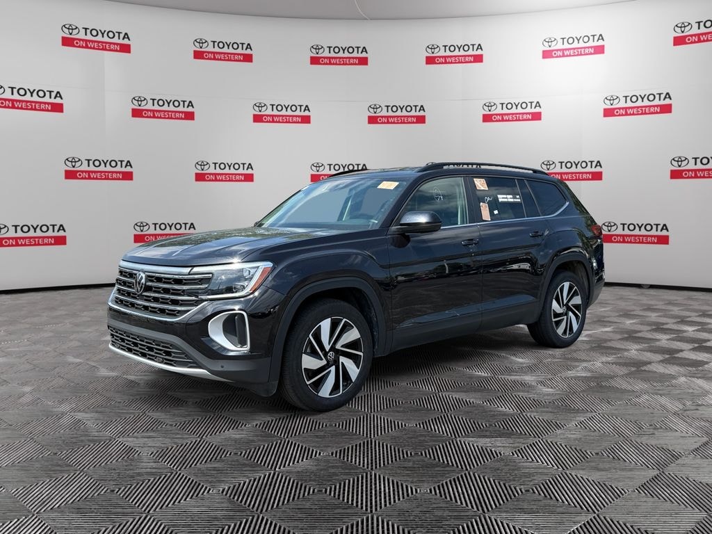 Used 2025 Volkswagen Atlas 2.0T SE w/Technology SUV