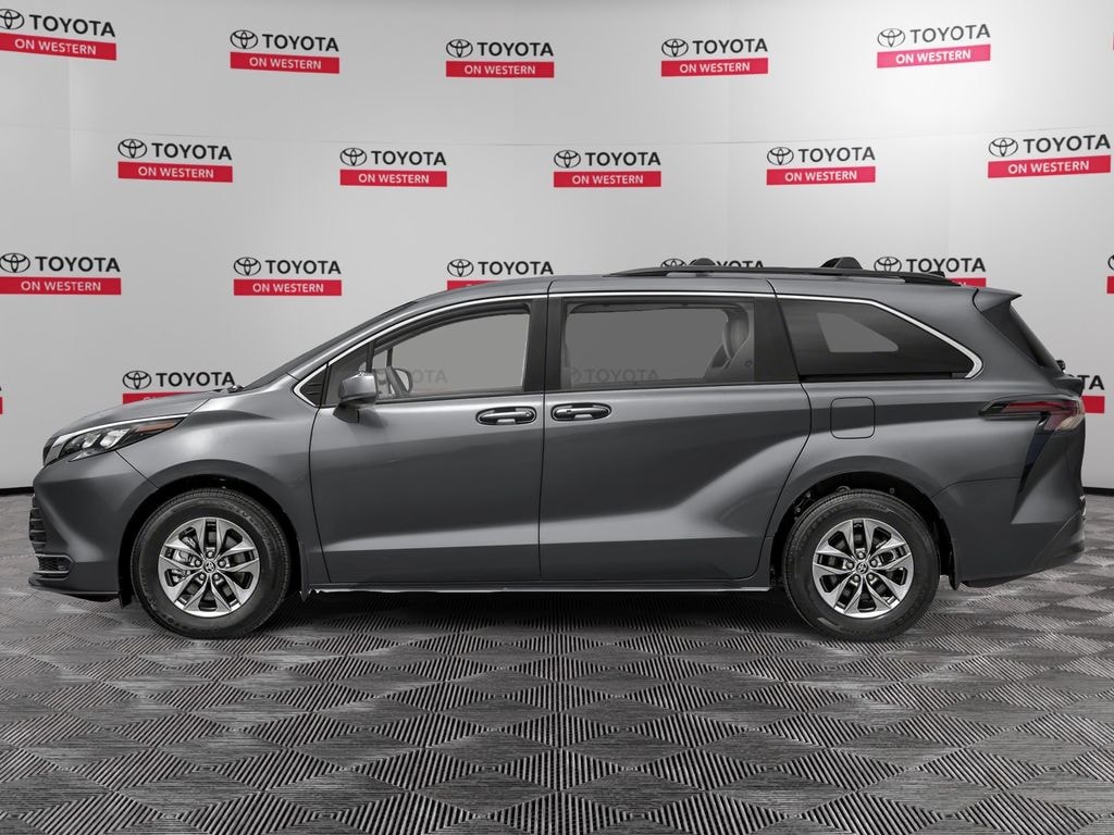 New 2026 Toyota Sienna LE 8 PASSENGER