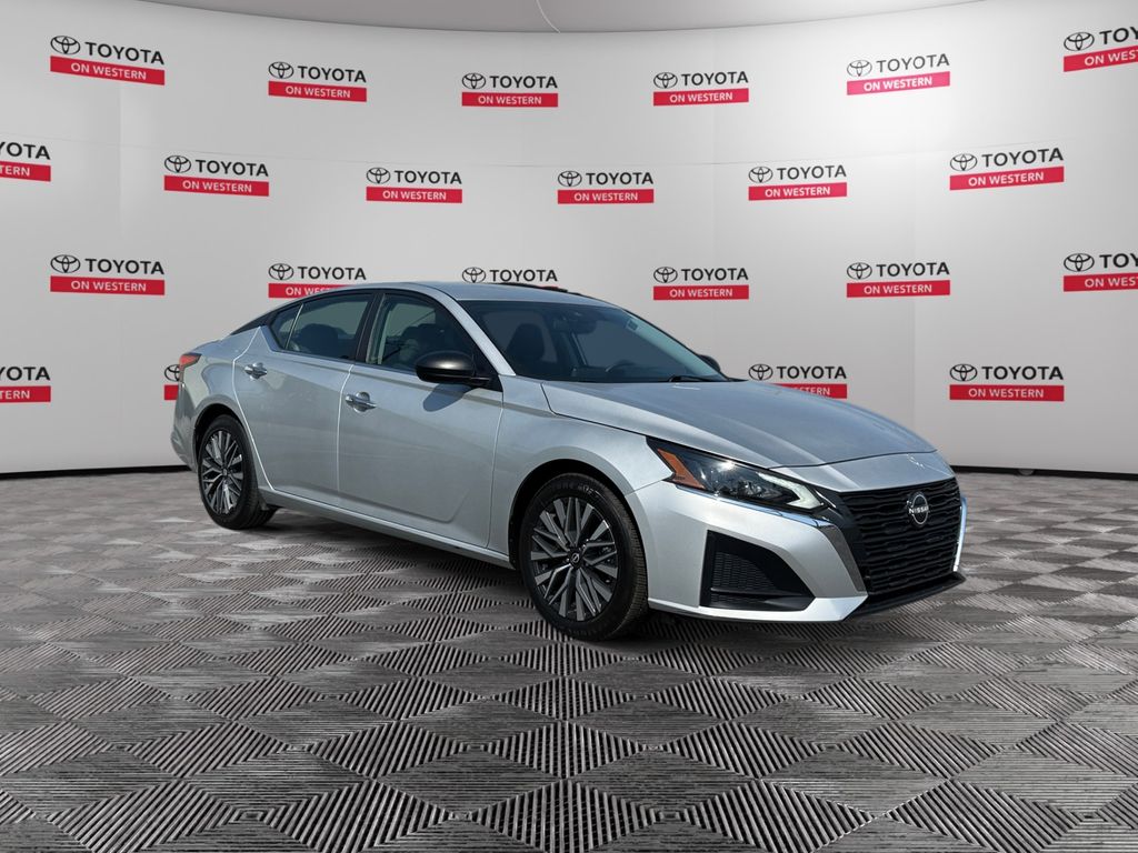 2024 Nissan Altima SV