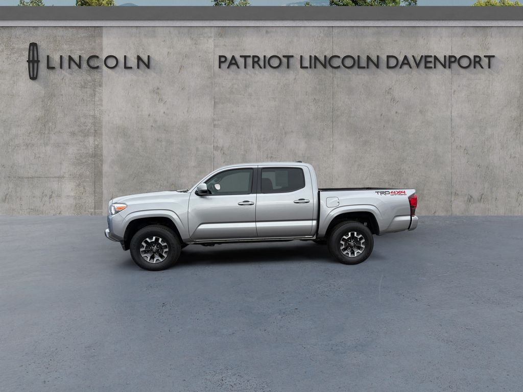 2018 Toyota Tacoma TRD Off-Road photo 4