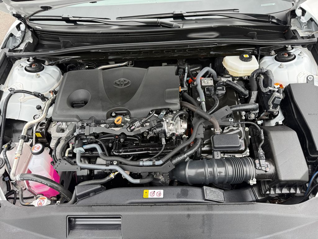 2025 Toyota Camry LE - Photo 30