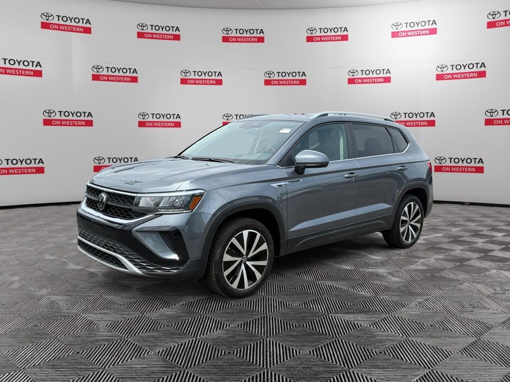 Used 2024 Volkswagen Taos 1.5T SE SUV