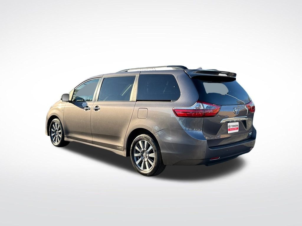 Certified 2020 Toyota Sienna XLE Minivan/Van