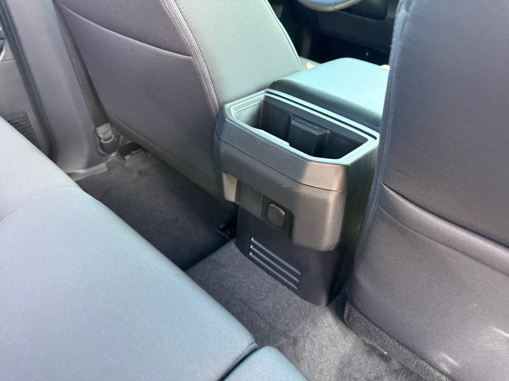 2026 Toyota Tacoma SR5 - Photo 21