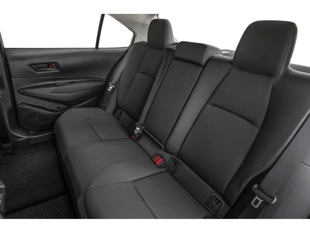 2026 Toyota Corolla LE - Photo 8