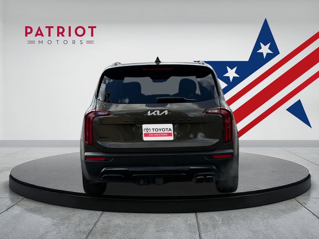 2022 Kia Telluride EX photo 4