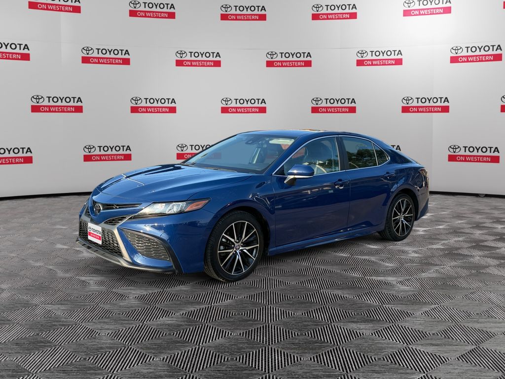 2024 Toyota Camry SE