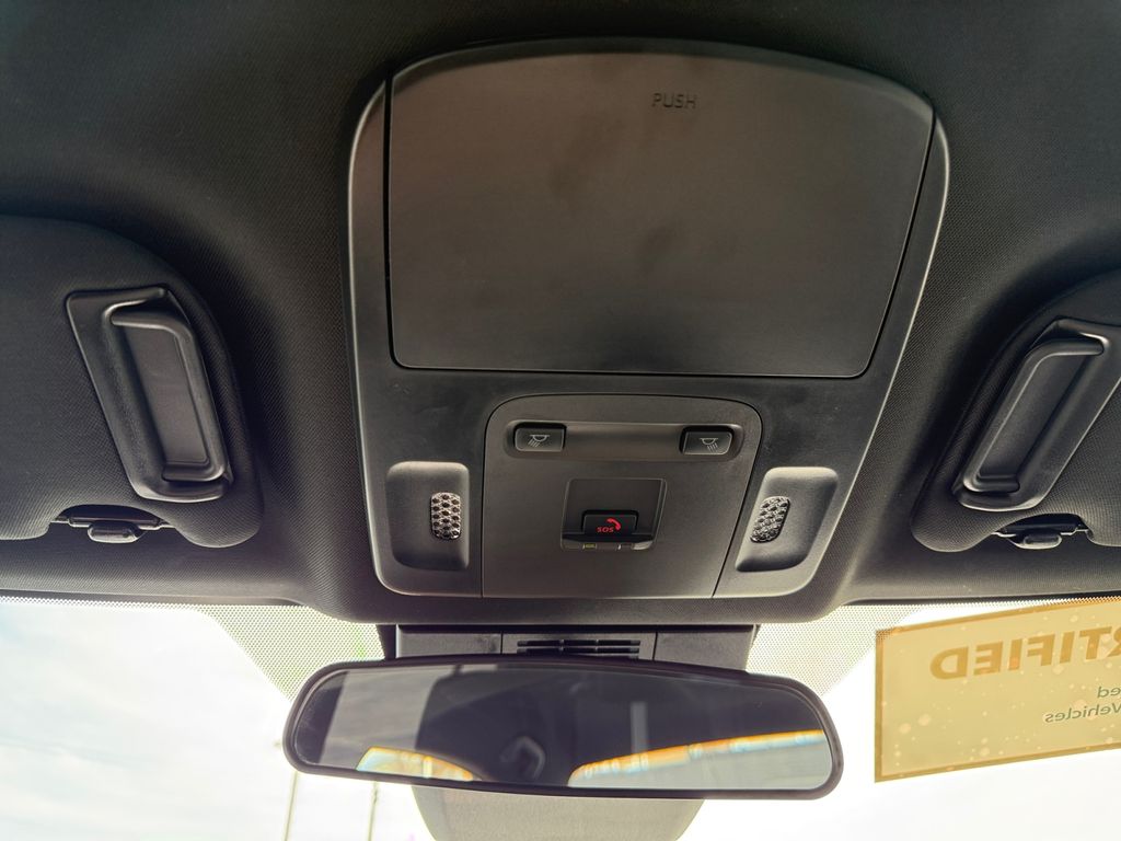 2025 Toyota Camry SE - Photo 36