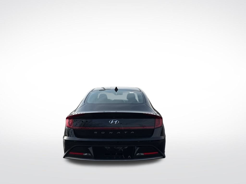 Used 2021 Hyundai Sonata SE Sedan