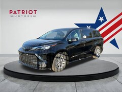2025 Toyota Sienna XLE 7 PASSENGER