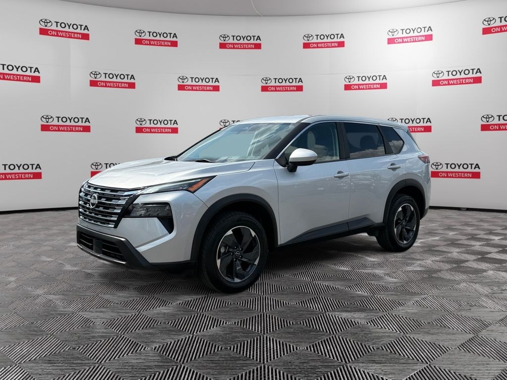Used 2024 Nissan Rogue SV SUV