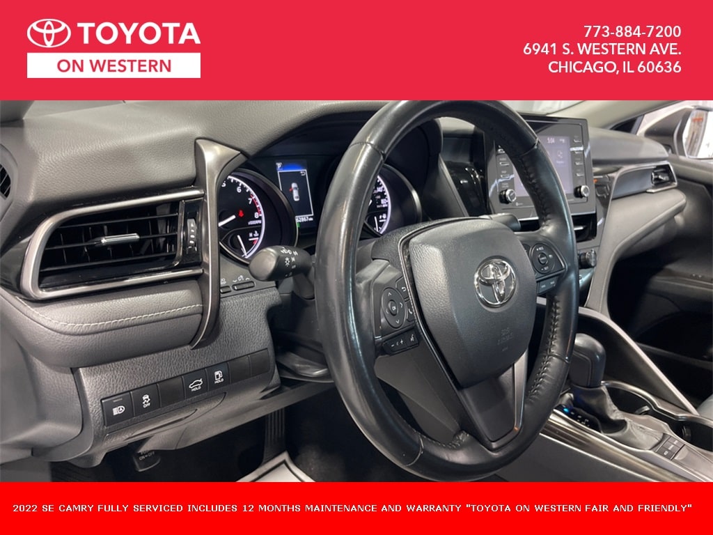 Used 2022 Toyota Camry SE with VIN 4T1G11AK7NU046566 for sale in Chicago, IL