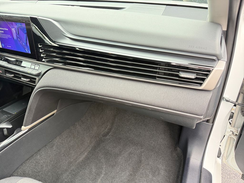 2025 Toyota Camry LE - Photo 16