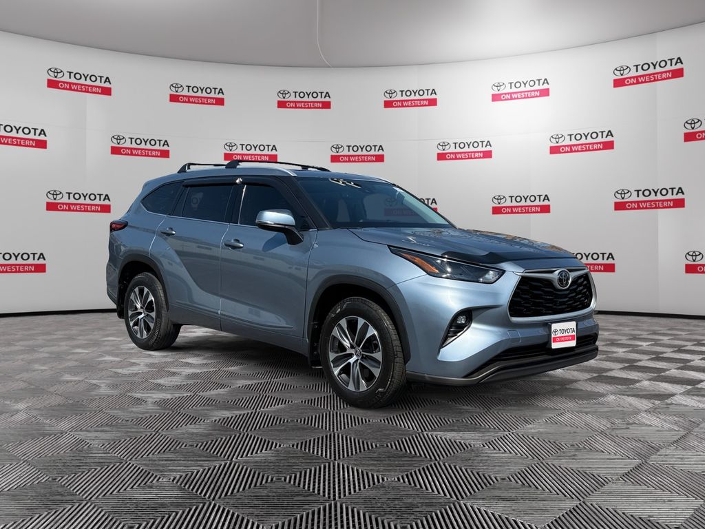 2022 Toyota Highlander SUV 
