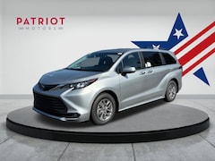 2025 Toyota Sienna XLE 7 PASSENGER