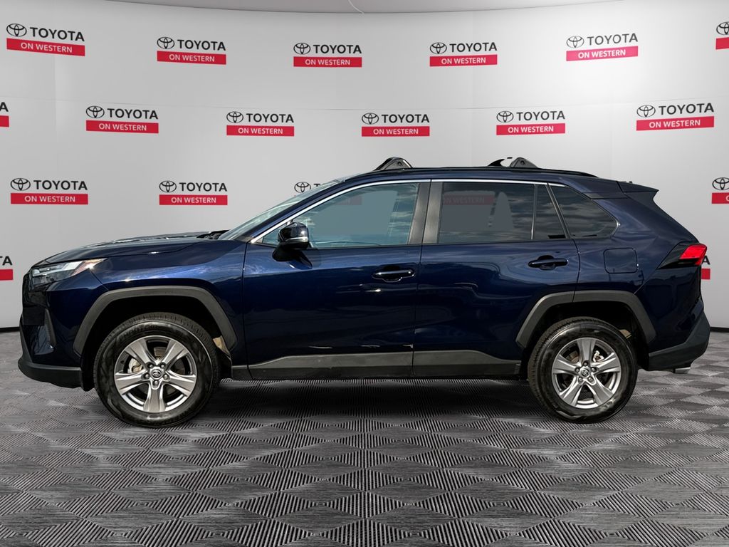 2023 Toyota RAV4 XLE photo 2