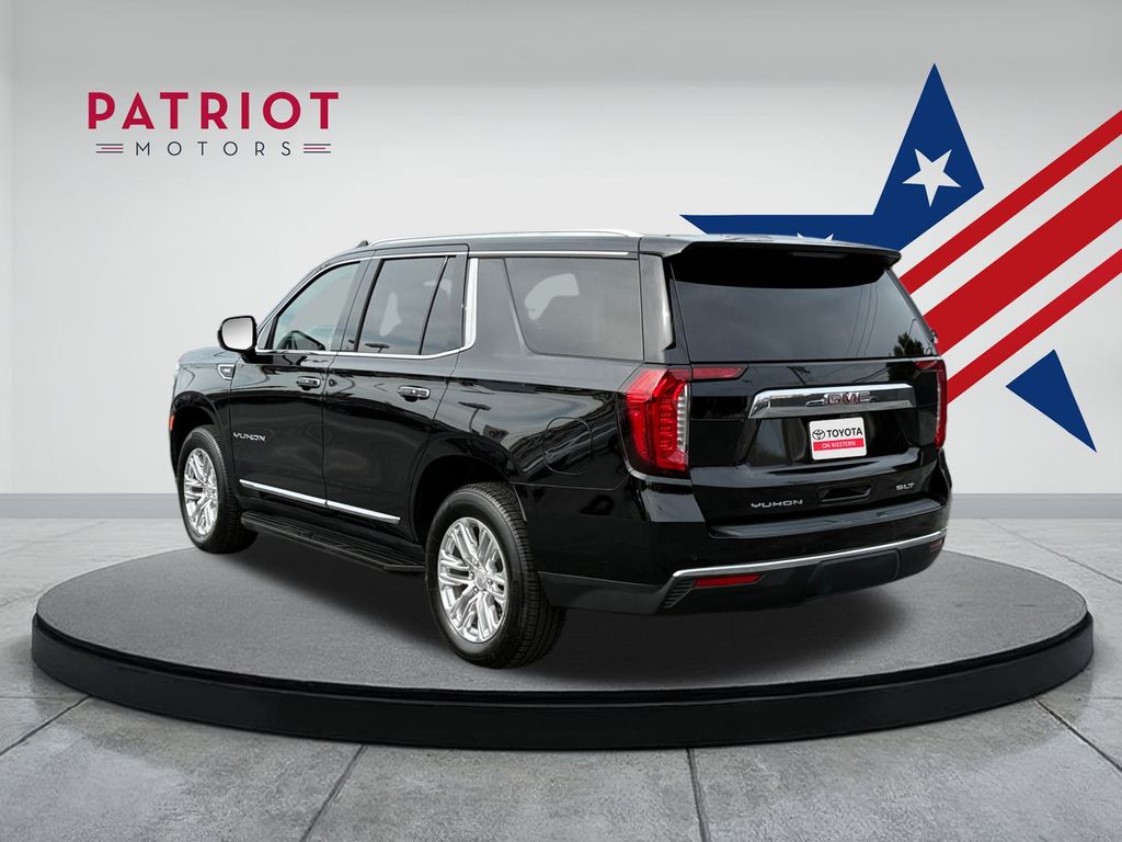 2023 Gmc Yukon SLT photo 2